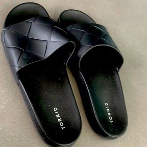 Torrid slippers